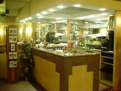 Western Liberta מלון 3*