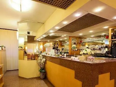 Western Liberta Hotel