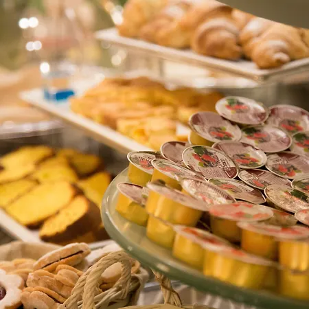 Western Liberta Hotell 3*