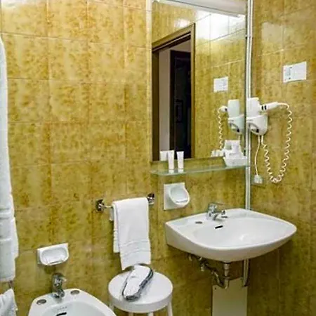 Hotel Western Libertà 3*