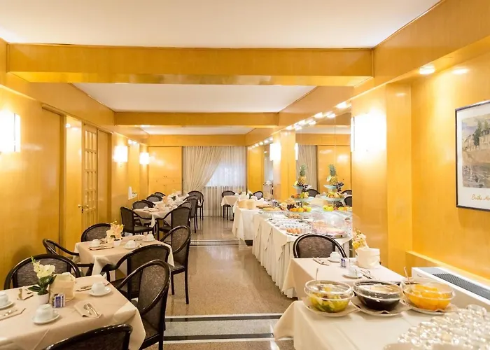 Western Liberta Hotell 3*